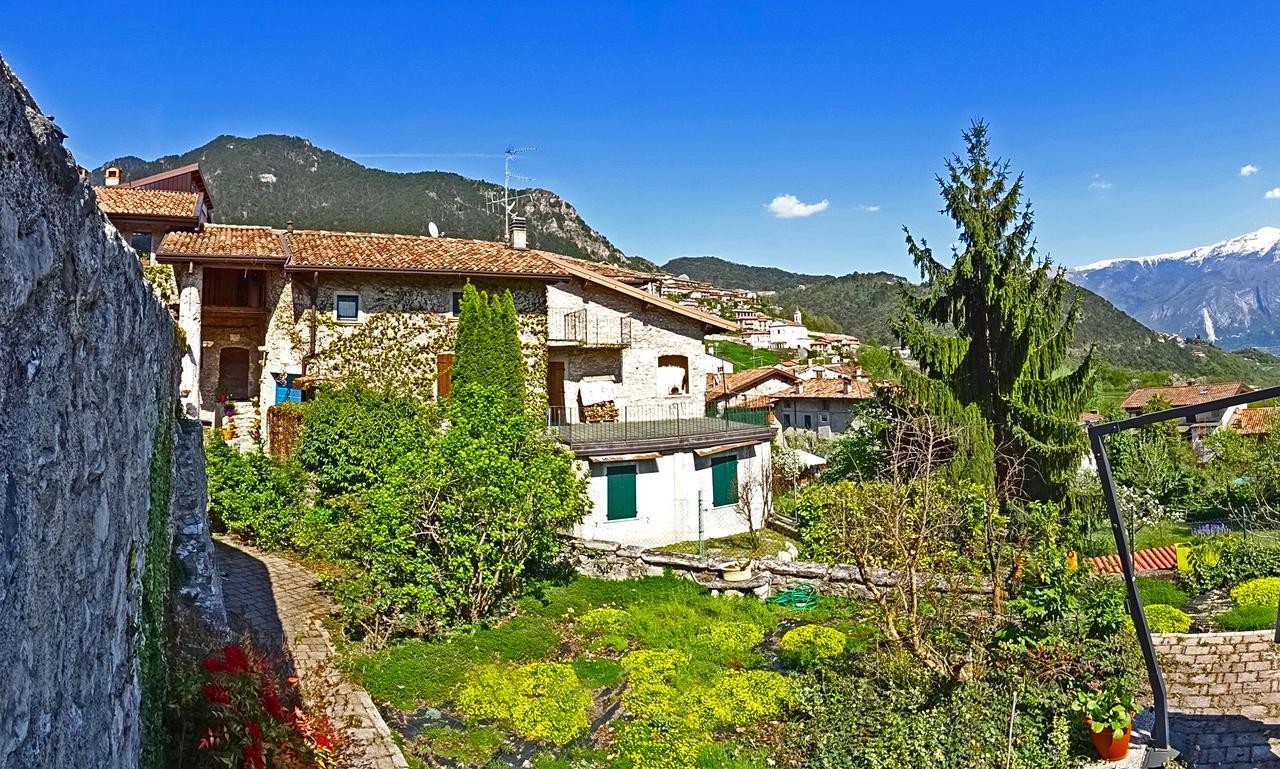 Rustico Colonna House By Gardadomusmea Appartement Vesio Buitenkant foto